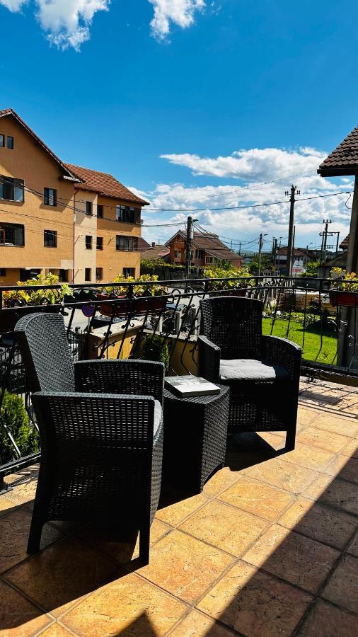 Leto House Apartment Targu Jiu Exterior photo
